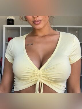 Honeybum Just Landed Cinched Top ‘Yellow’ Size Small